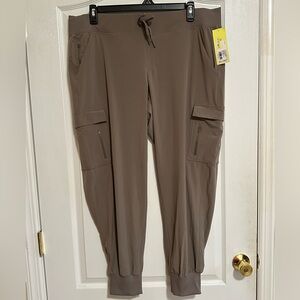 Women’s all in motion brown cargo jogger pants, XXL long, drawstring, NWT